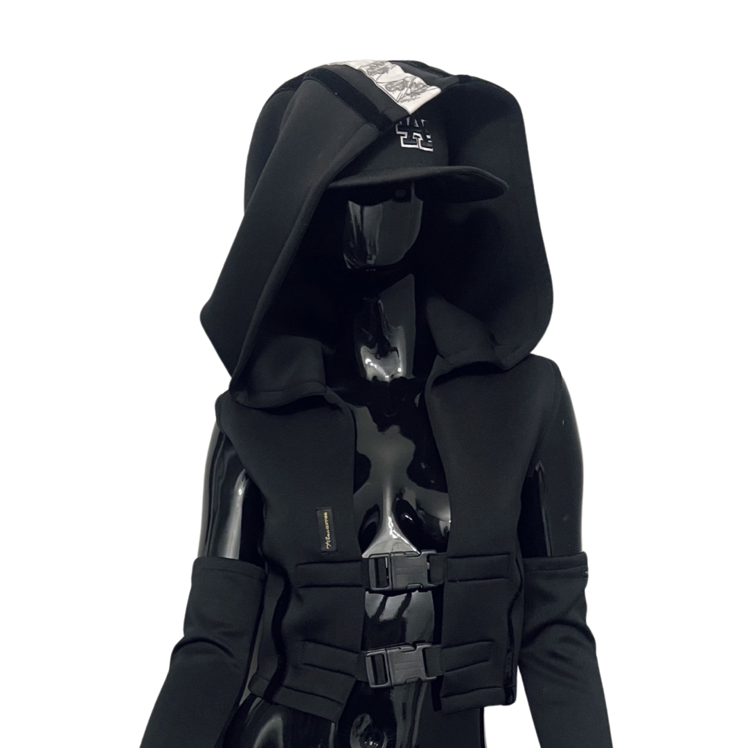 “Il Classico Nero” Scuba vest with oversized hood