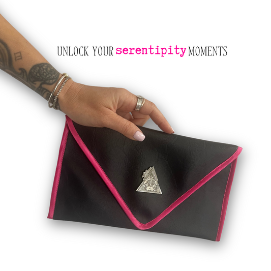 “El Clásica Noire Rose” Clutch Bag