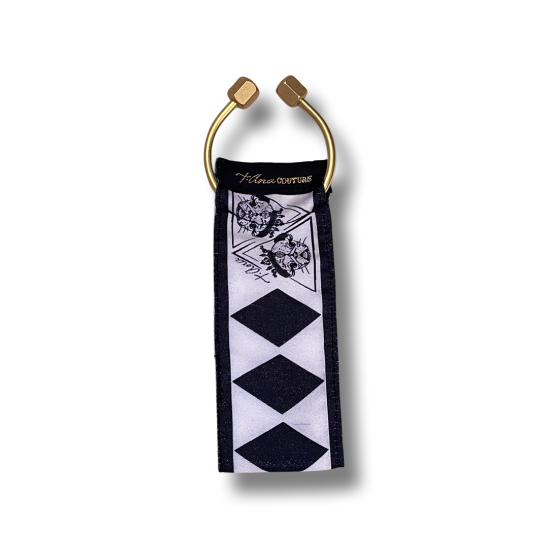 “Bianco e Nero” Wristlet Keychain