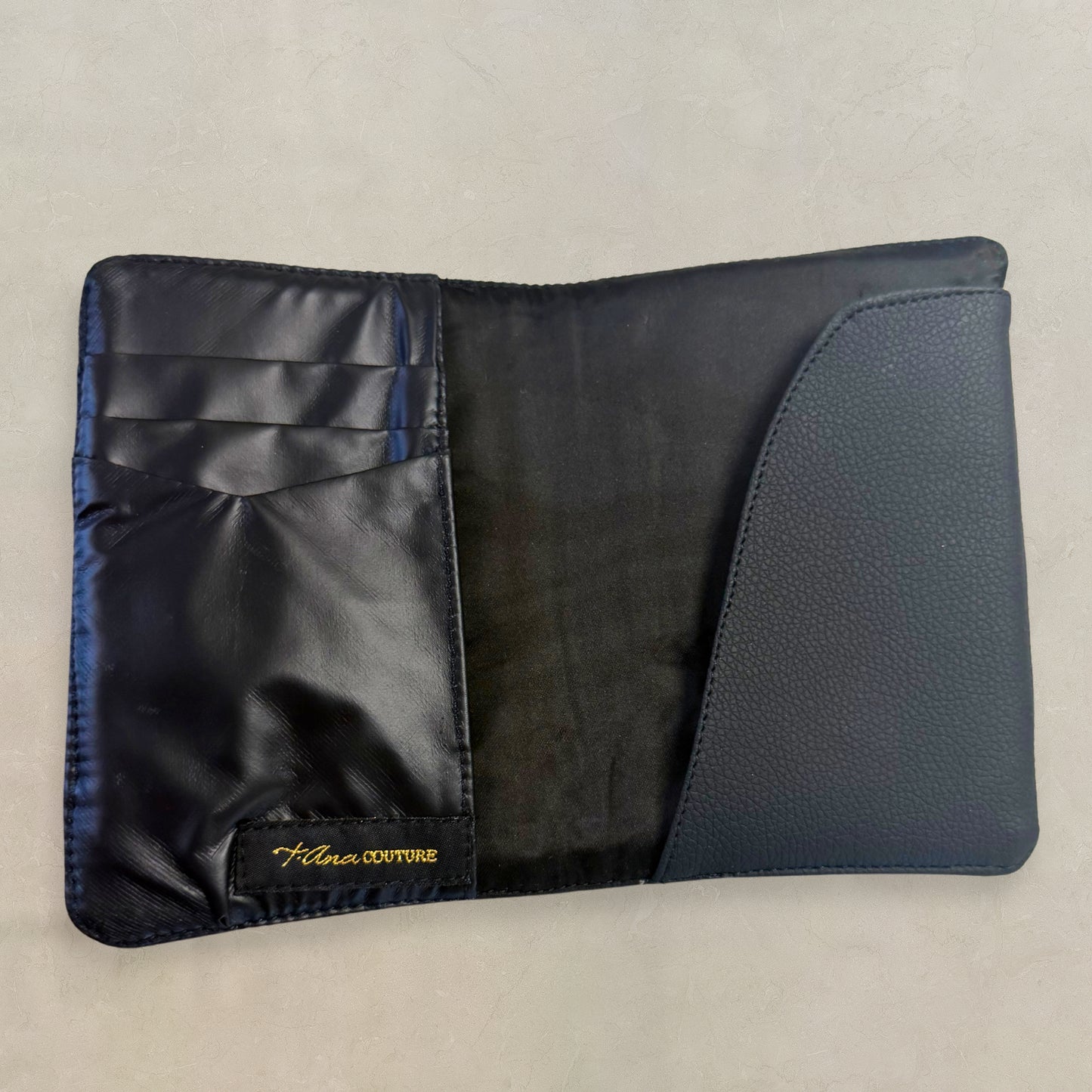 Bellagio Nero Passport Holder