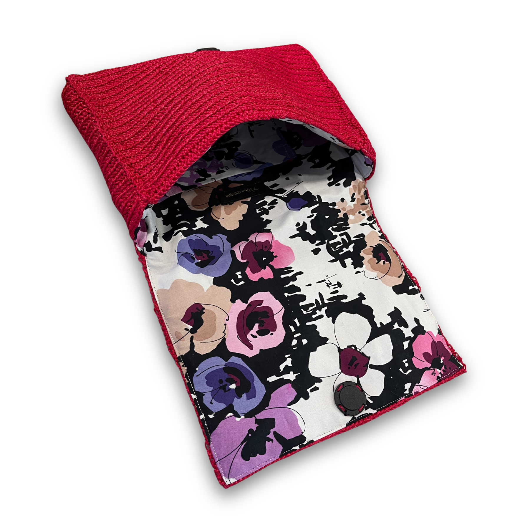Aphrodite Amore Rosa hand-knit clutch, detail view
