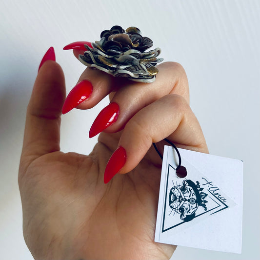 Celeste Rosée rose statement ring, detail view