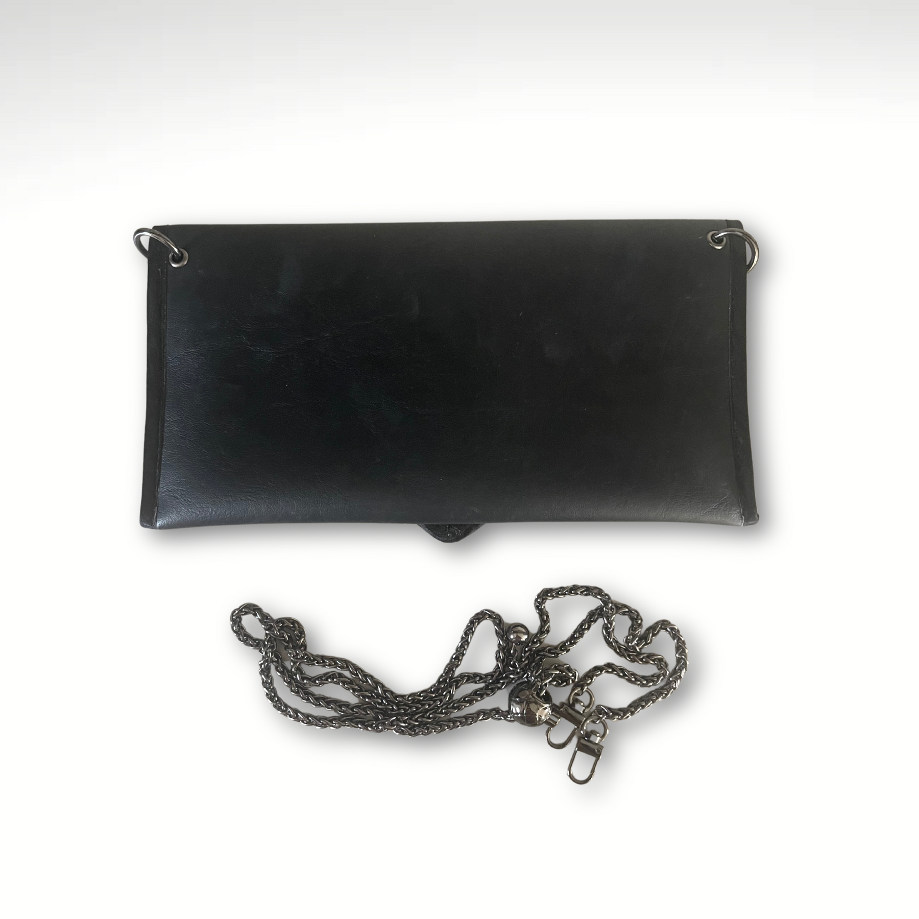 El Clásica Eclipse black envelope clutch, additional detail