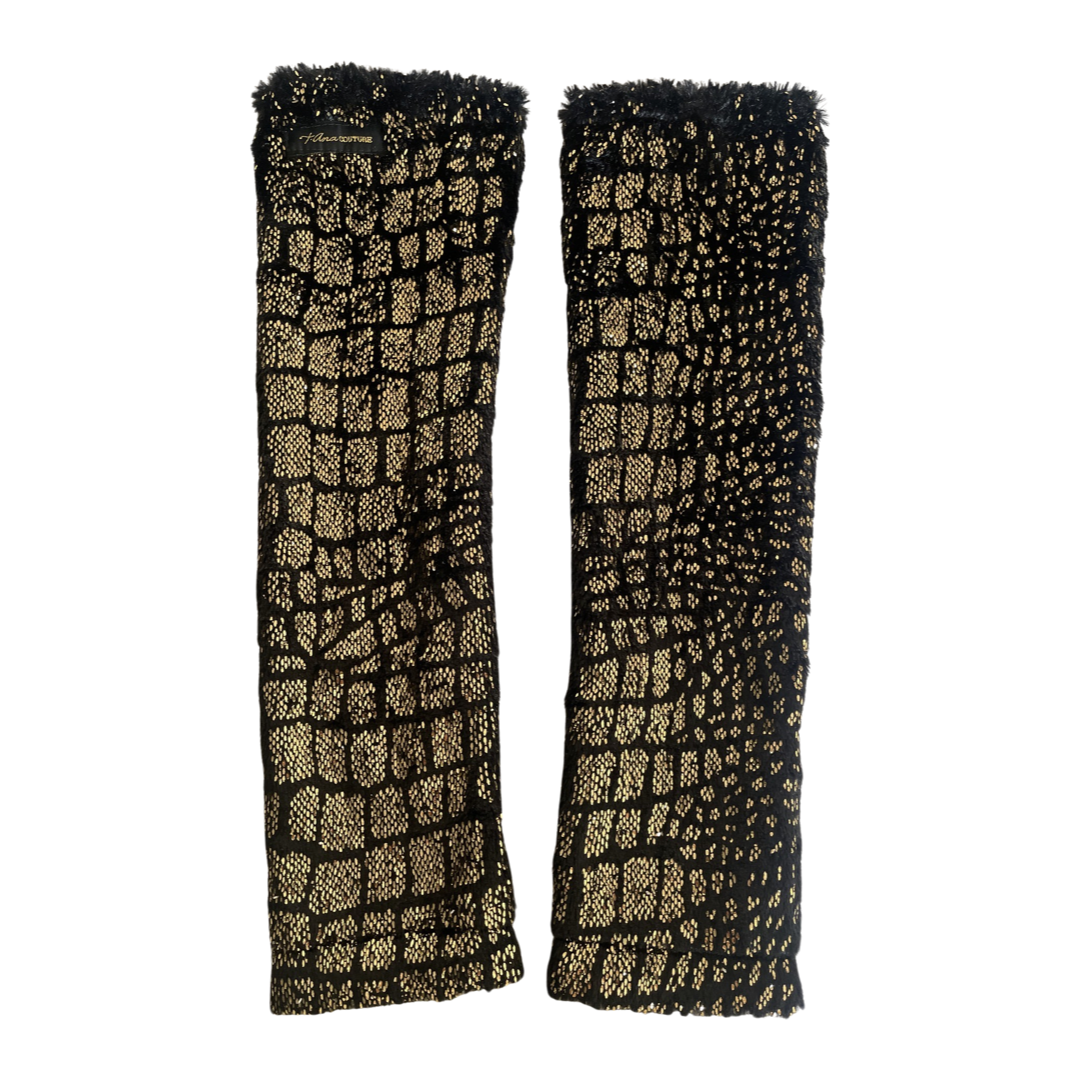 Noir Infused Radiance arm warmers, detail view