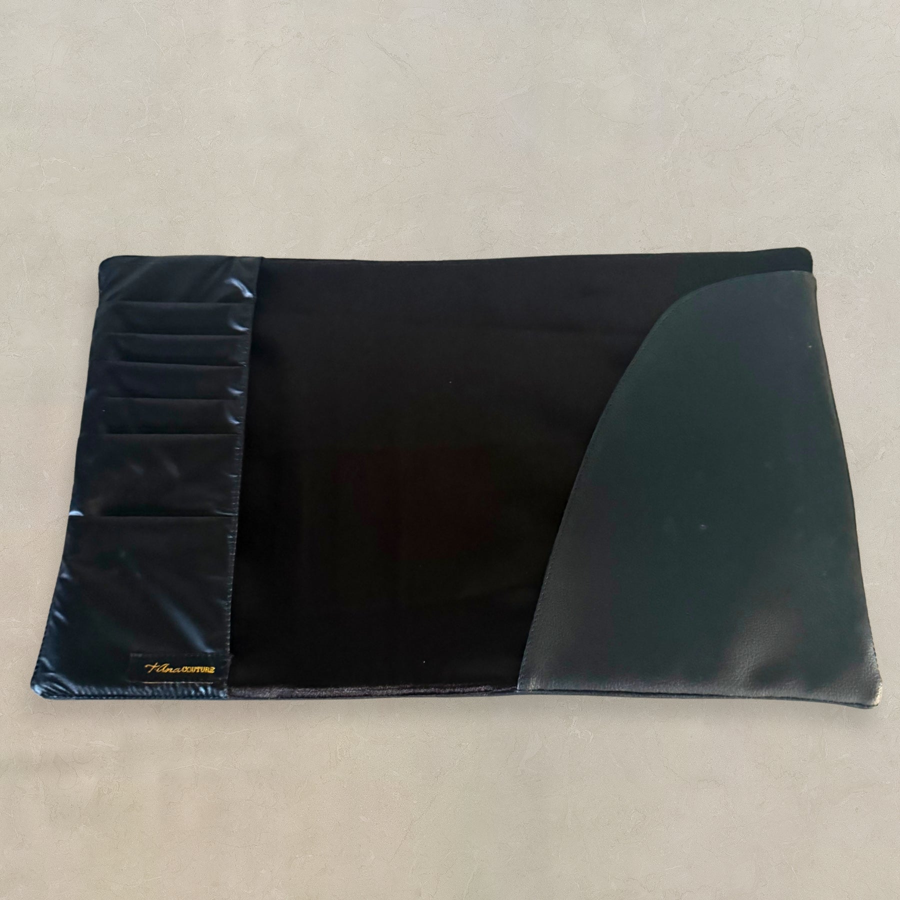 Viaggio Nero black stationery cover