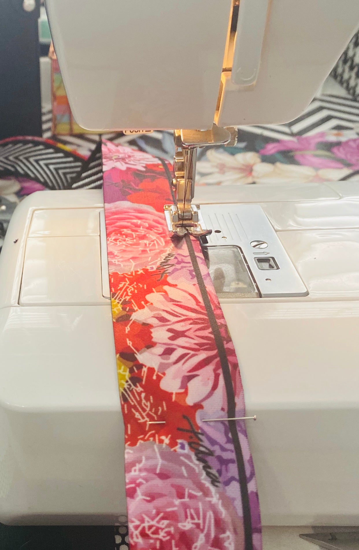 Fluorescent Universe Rosso red structured floral handbag, Maison Archive view