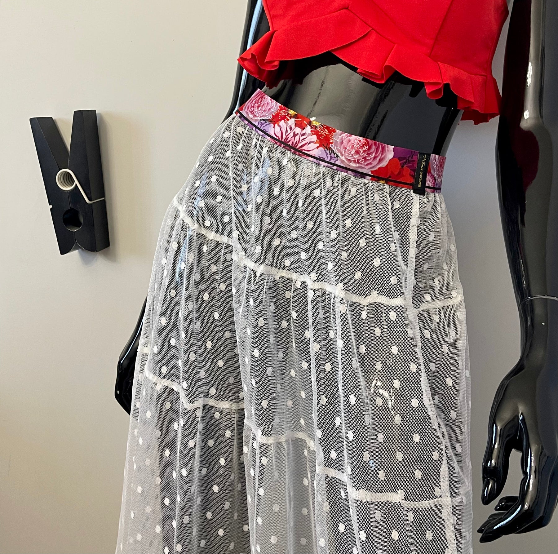 Bianco Miss Polka sheer skirt, detail view